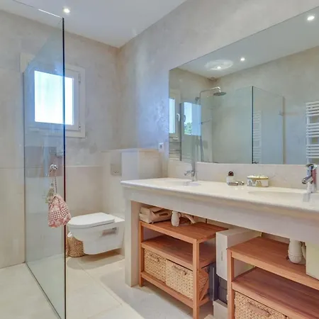 Breathtaking Sea Views Sur