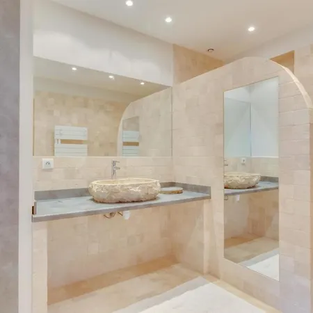 Ref Hubert - Palmes D'or Properties *